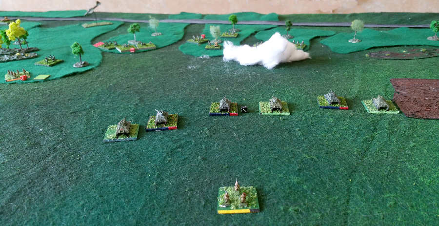( On the right side, the artillery helped a lot, the T34 took position. )